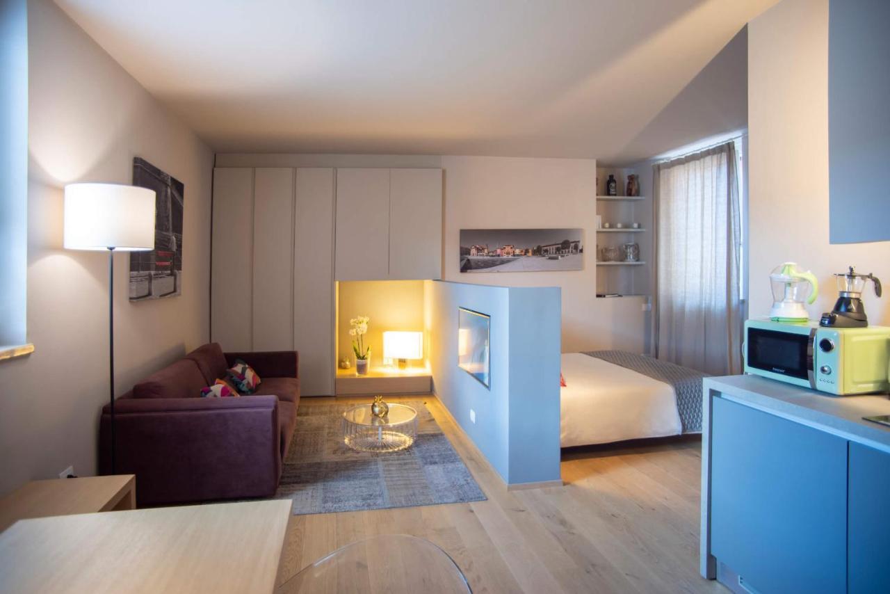 Time To Be - Luxury Apartments Centro Storico Peschiera del Garda Bagian luar foto