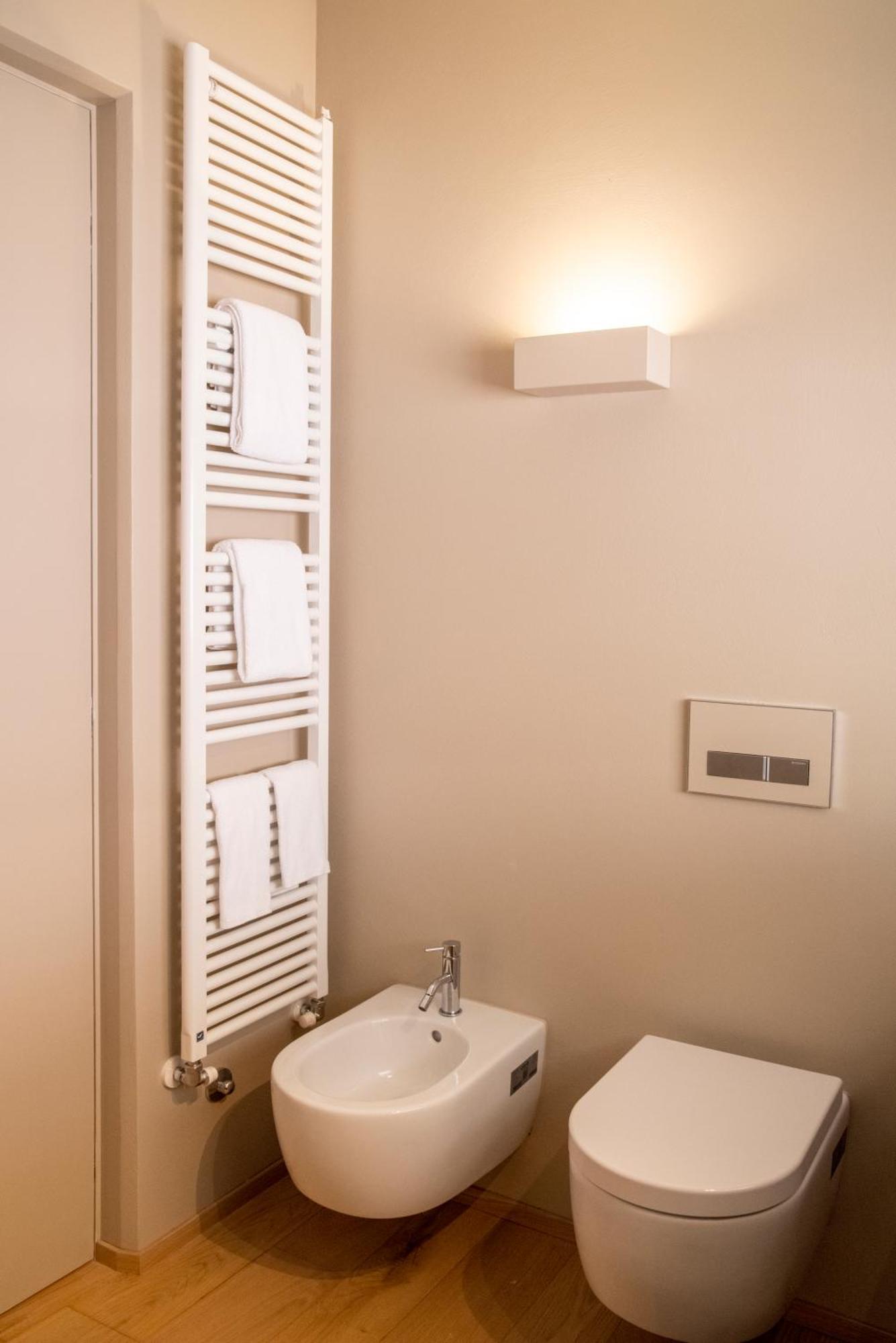 Time To Be - Luxury Apartments Centro Storico Peschiera del Garda Bagian luar foto